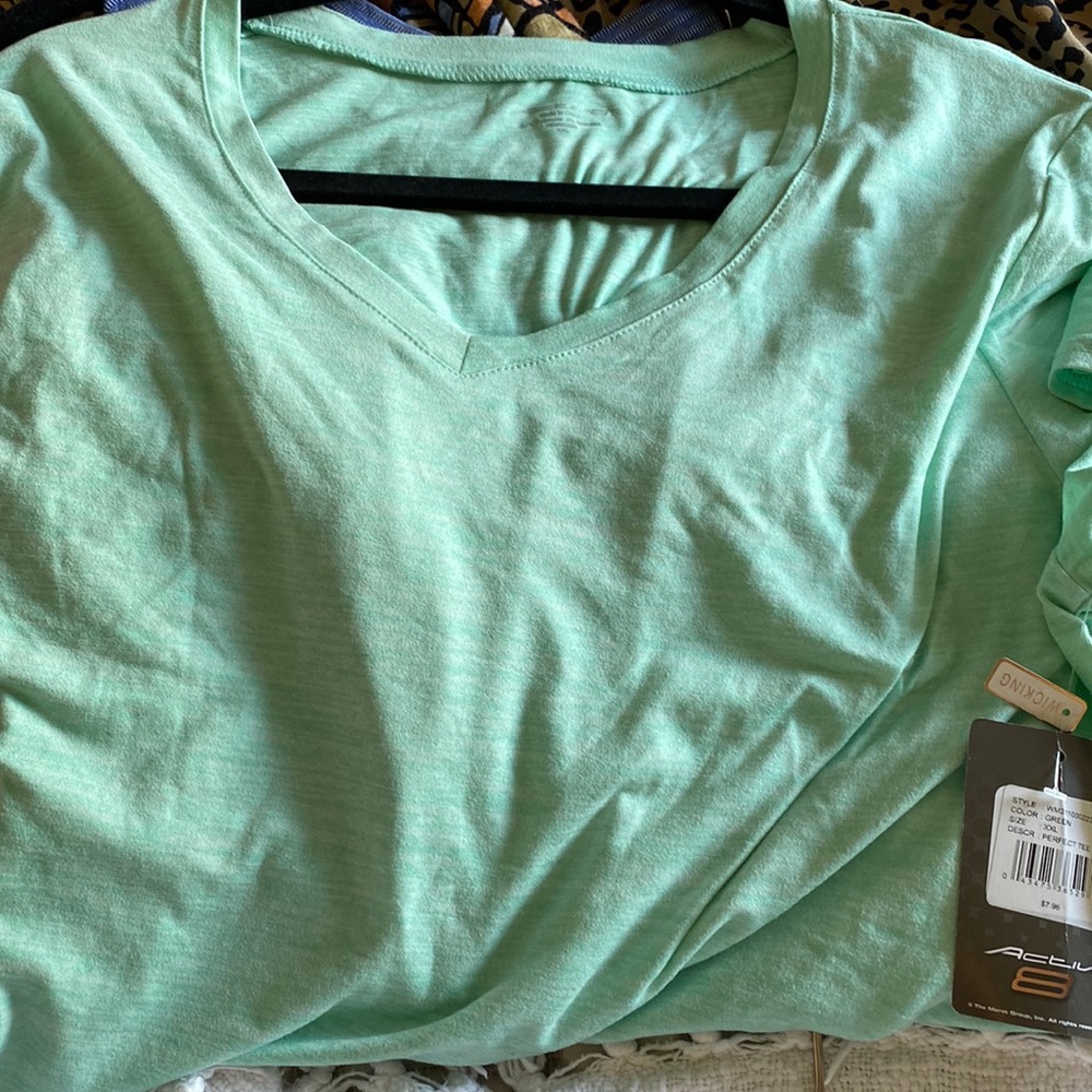 NWT Ladies Athletic Wicking Short Sleeve Top in Aqua Green